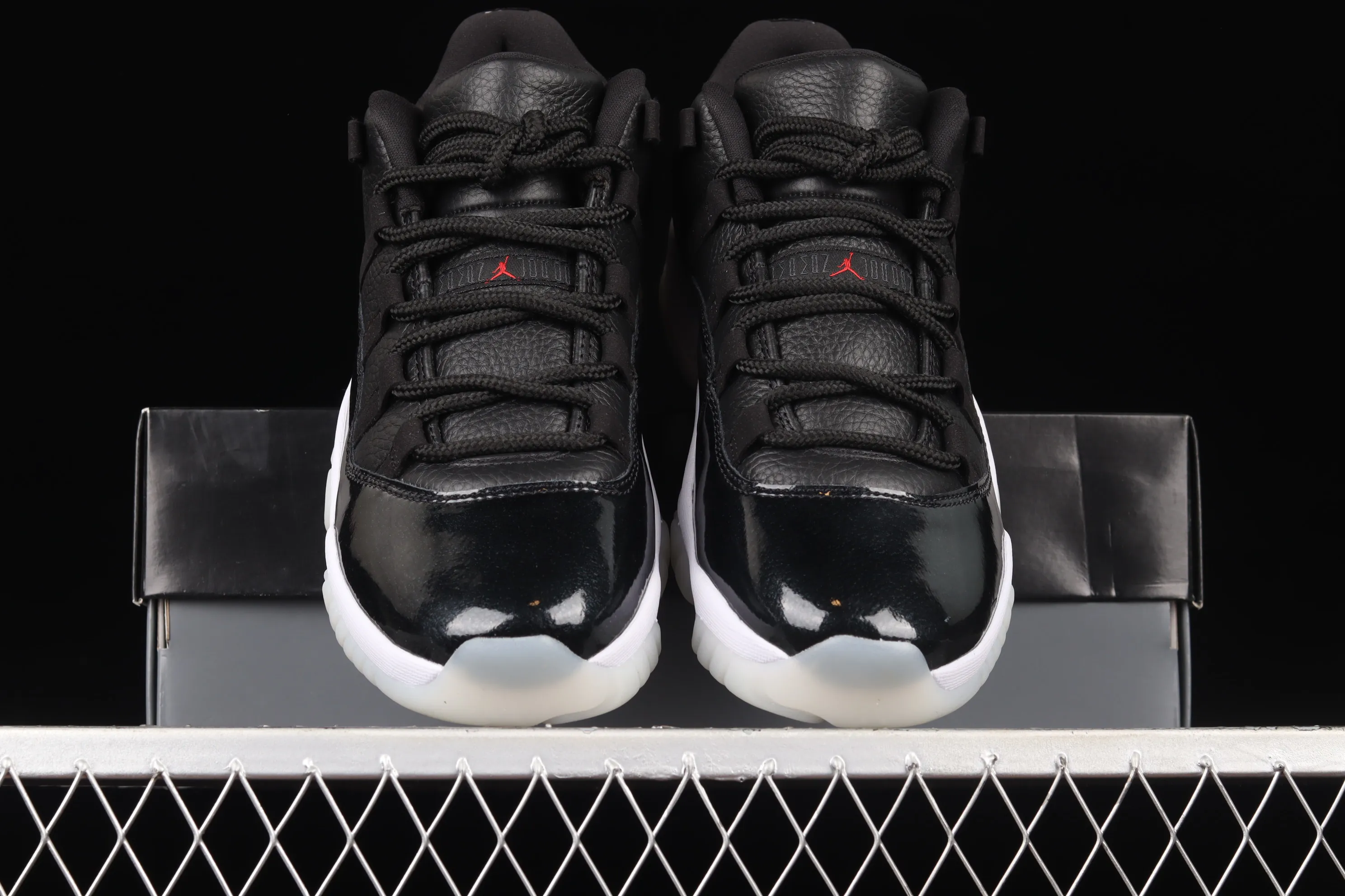 All categories Air Jordan Jordan series basketball shoes Air Jordan 11 pure original version Air Jordan 11 Retro Low "72-10" AJ11 low top devil sports culture basketball shoes AV2187-001